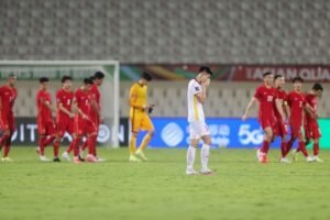 Coach Park made a 'surprising decision' with midfielder Thanh Binh 6