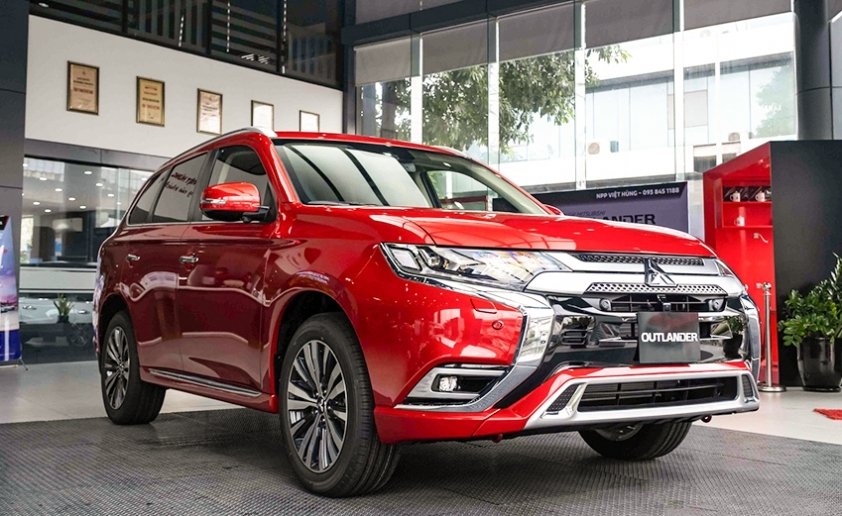 Mitsubishi offers big promotions on all car models, the highest up to 136 million VND 3